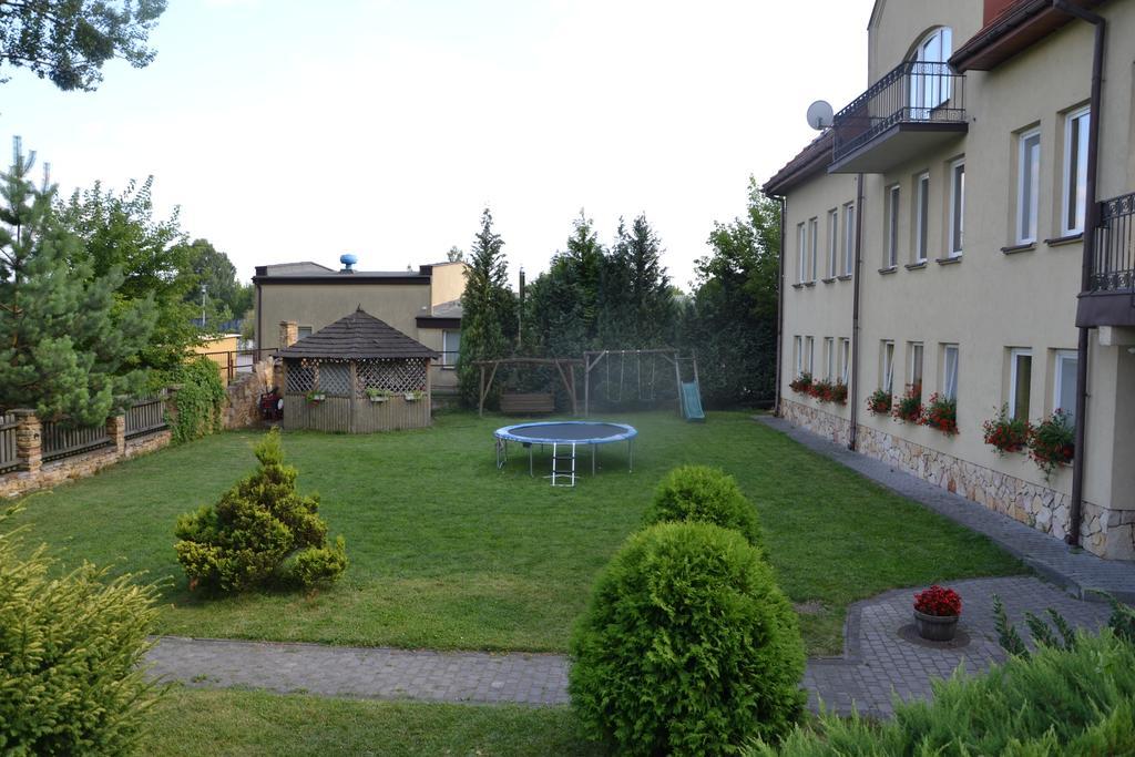 Hostel Zamosc - Pokoje Goscinne - Bezplatny Parking Exterior photo