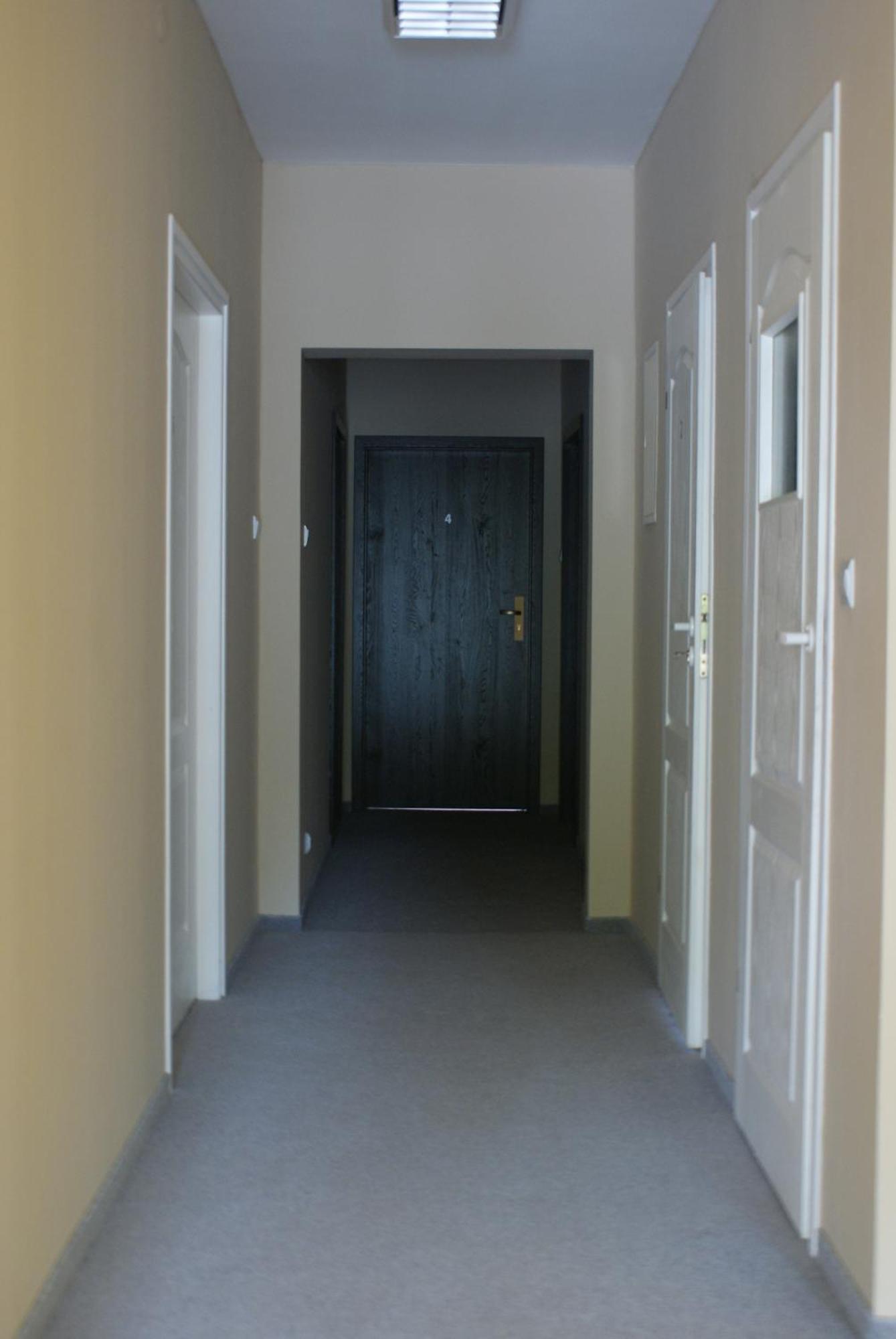 Hostel Zamosc - Pokoje Goscinne - Bezplatny Parking Exterior photo
